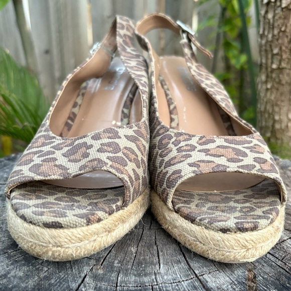 Chico's Leopard Print Espadrille Wedge Sandals Size 10 - Picture 3 of 8